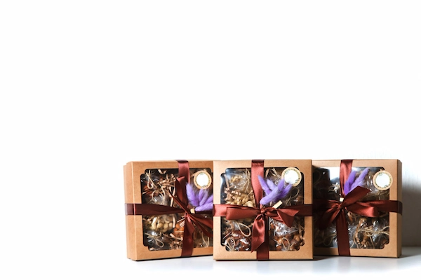 7. ide hampers Lebaran buatan sendiri Paket Makanan Ringan