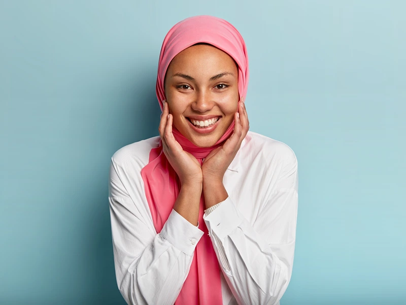 Warna hijab yang cocok untuk kulit sawo matang