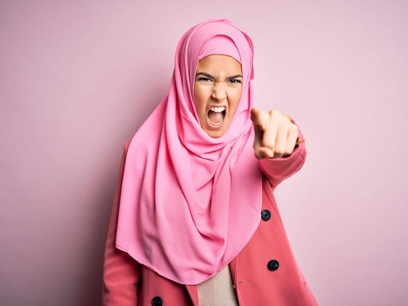 ilustrasi apakah marah membatalkan puasa