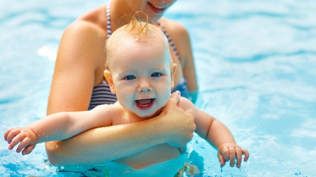 Manfaat renang untuk kecerdasan bayi