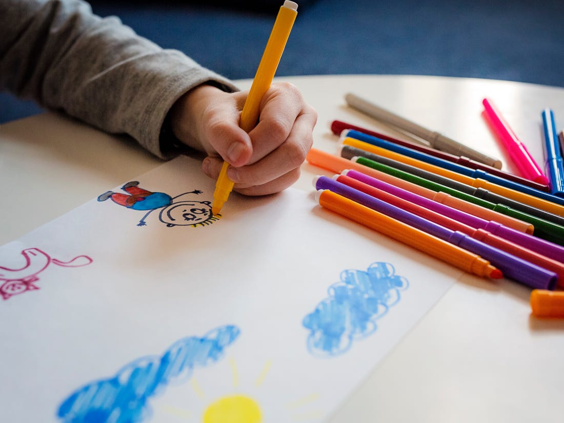 Ajarkan balita cara menggambar